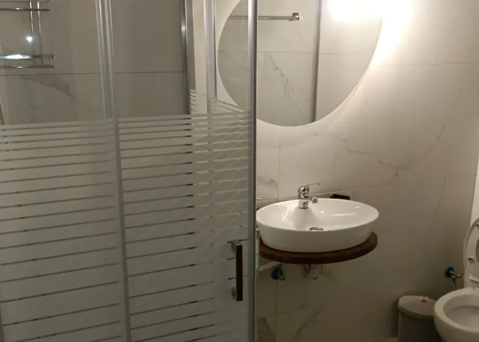 Helene Mirteni Apartamento